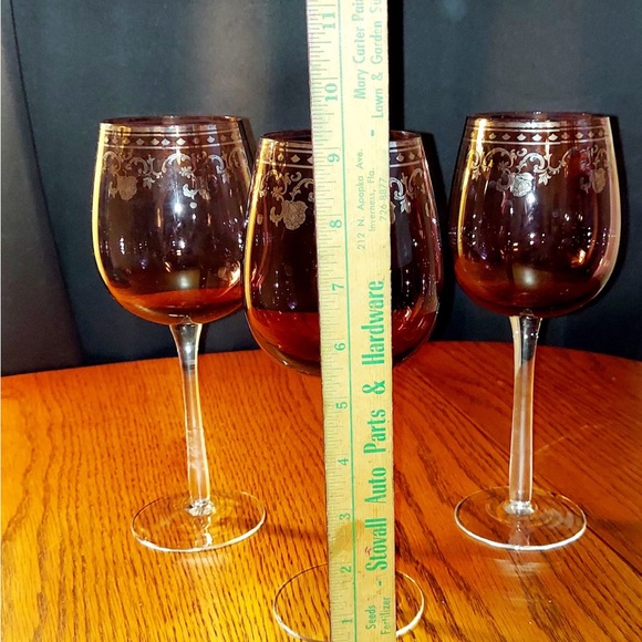 AMETHYST Crystal Wine Glasses with Gold Trim - Picture 6 of 9